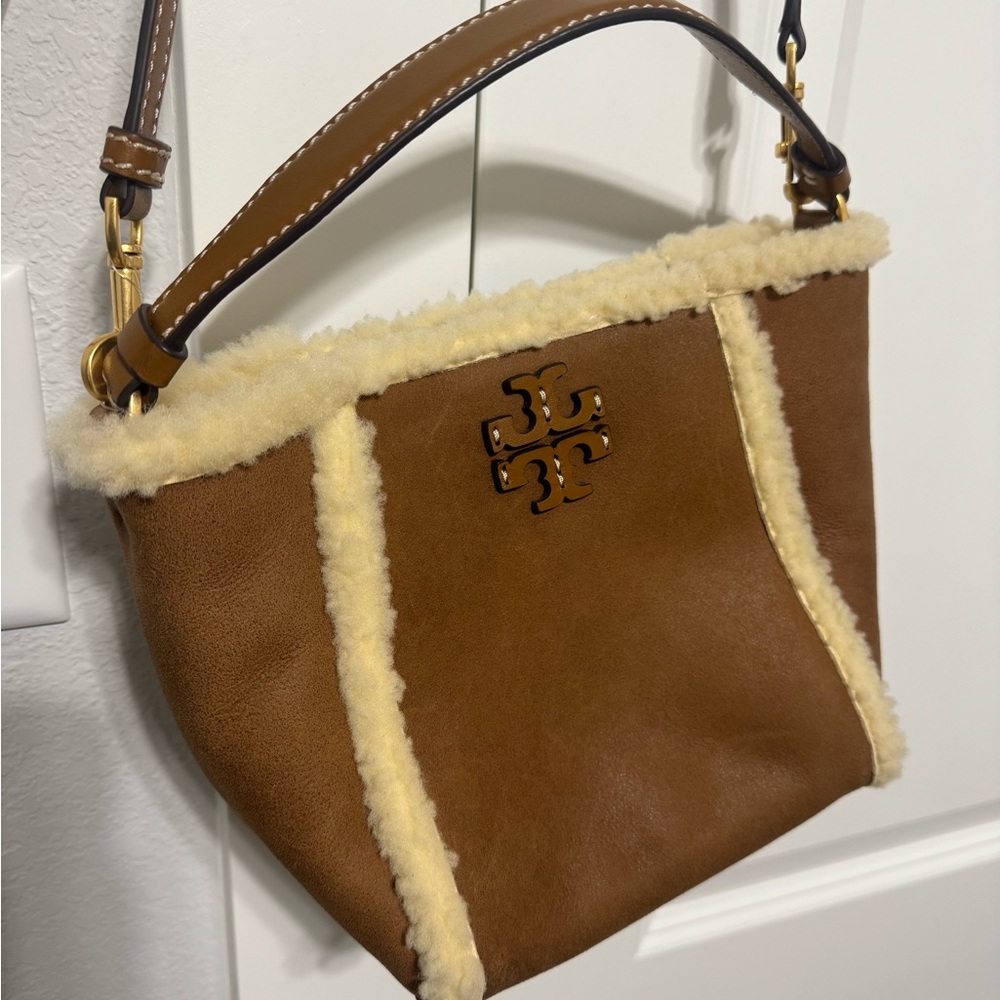 Tory Burch Brown Crossbody Bucket Bag with Shearling Trim